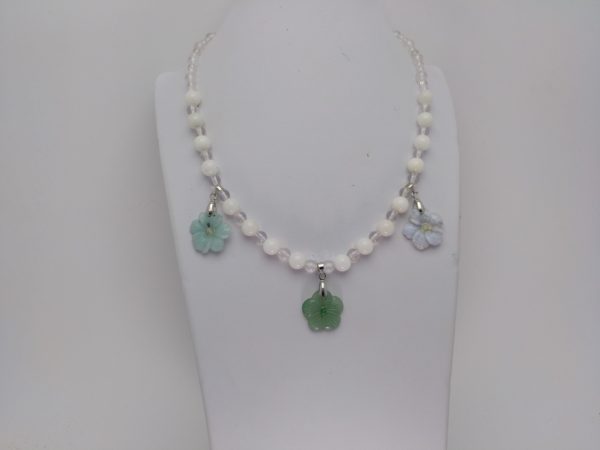 Collar Para Mujer En Cuarzo Con Flor