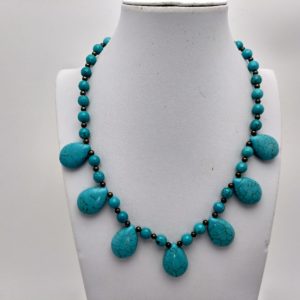 Collar en piedra natural Turquenita