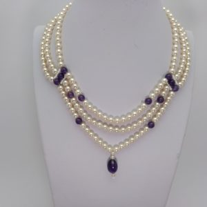 Collar en perlas y amatistas transparentes "UNICOS"