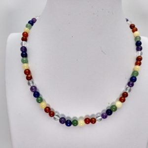 Collar para mujer en minerales las siete chacras