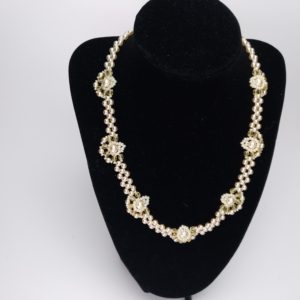 Collar Princesa en perlas."BRILLANTE"