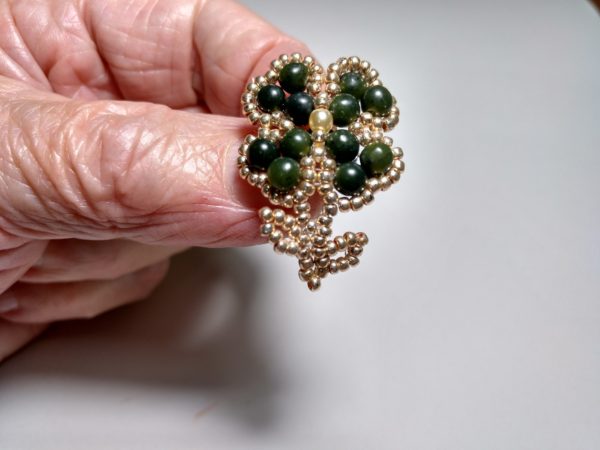 Broche Elegante Para Mujer En Jade.&Quot;Elegante&Quot;