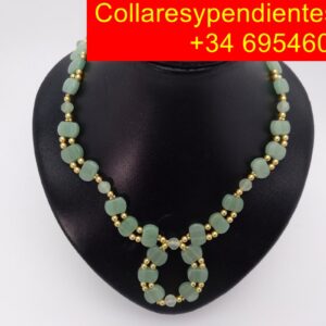 Collar en cuarzo verde rectangular y bolas de jade facetado